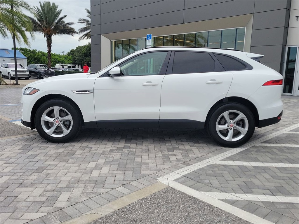 2018 Jaguar F-PACE Premium photo 2