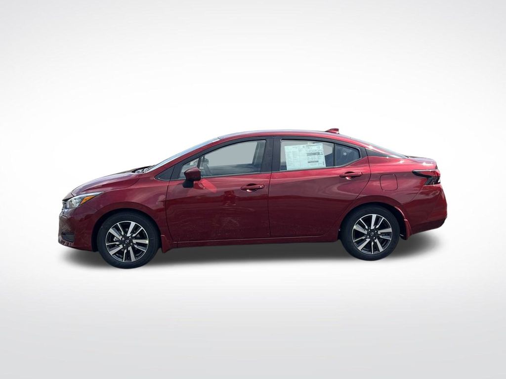 2025 Nissan Versa 1.6 SV photo 2