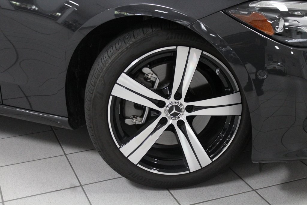 2025 Mercedes Benz C 300 4MATIC photo 3