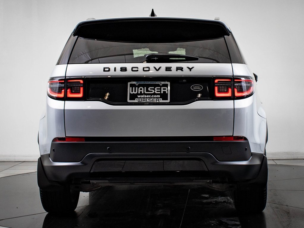 2022 Land Rover Discovery Sport SE photo 7