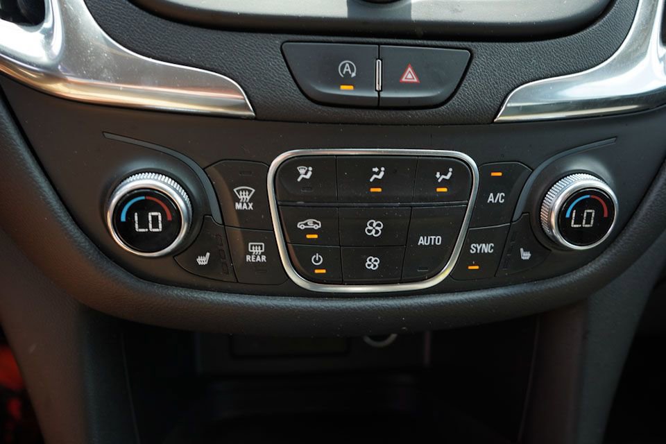 2023 Chevrolet Equinox LT photo 25