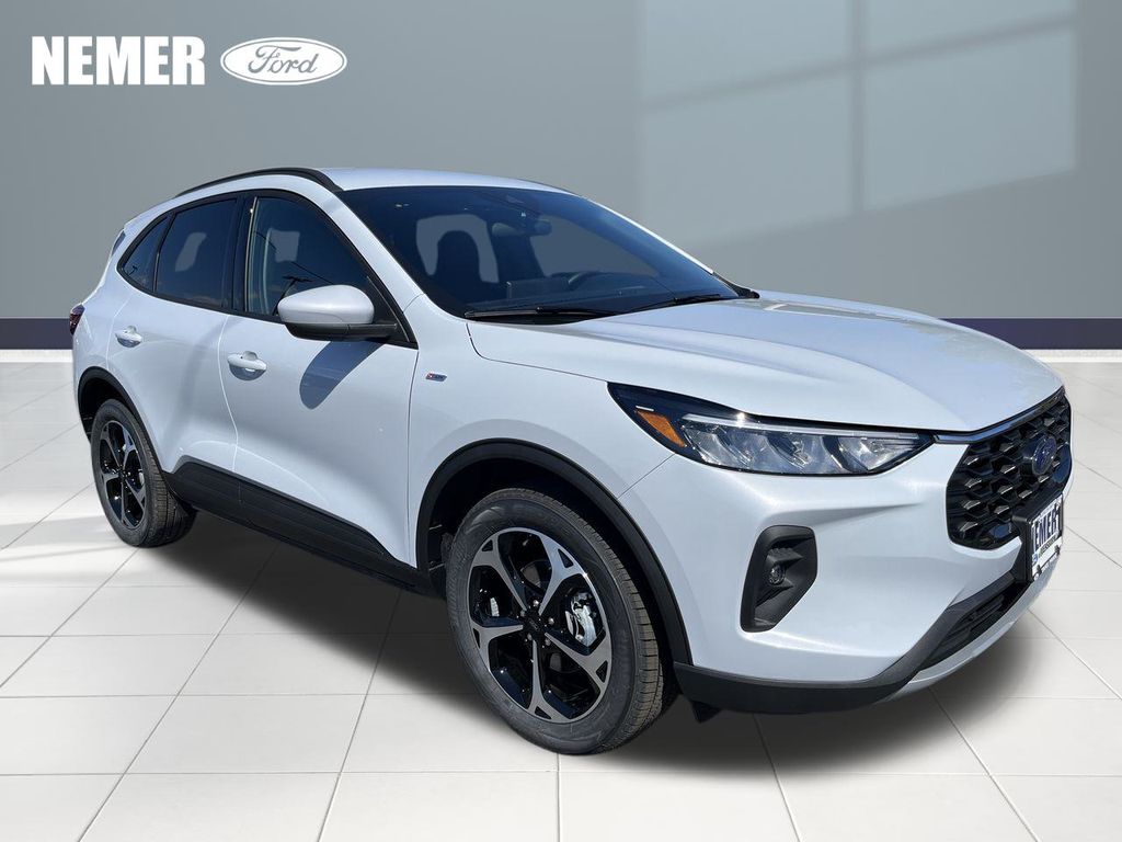 2025 Ford Escape ST-Line Select's photo