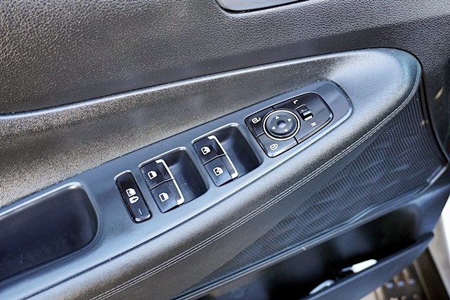 Used 2022 Silver Hyundai XRT image 21