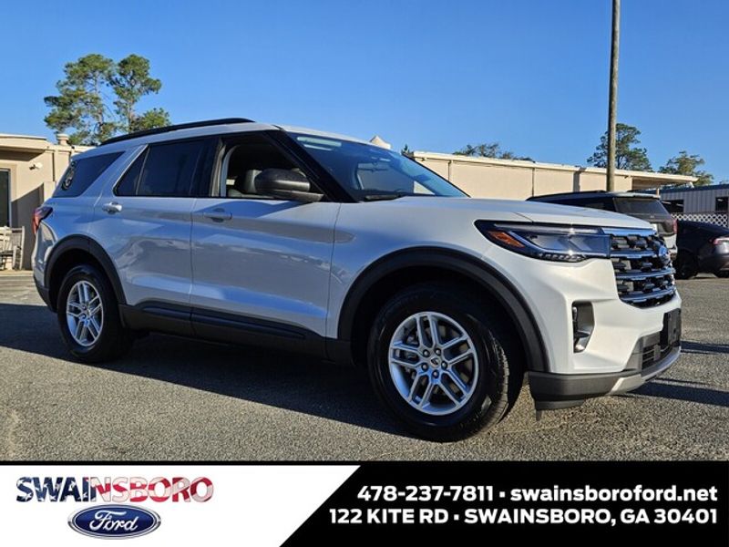 2026 Ford Explorer's photo