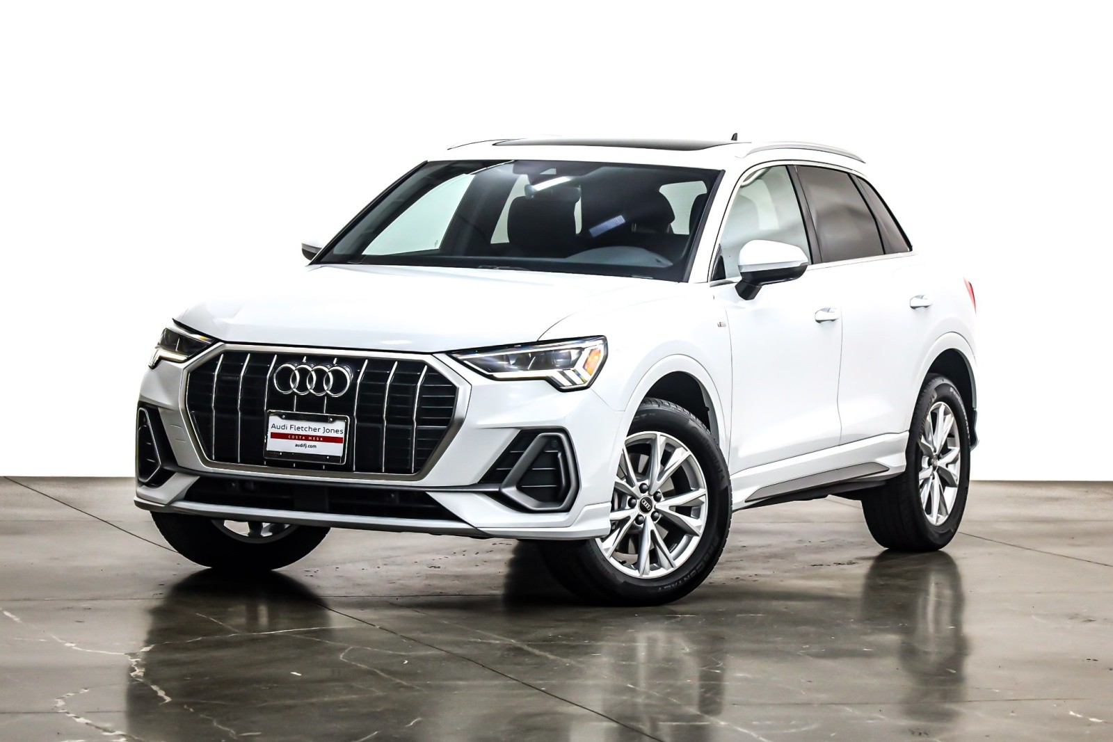 2025 Audi Q3 S Line Premium Plus's photo