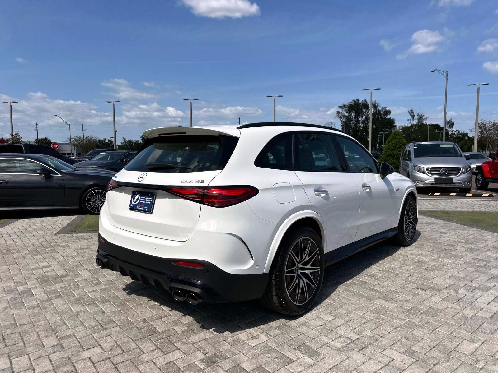 2025 Mercedes Benz GLC AMG 43 4MATIC photo 4