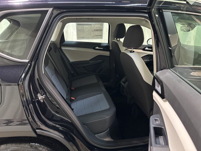 2025 Volkswagen Taos S photo 27