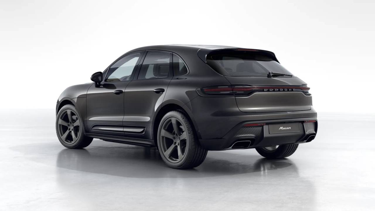 2026 Porsche Macan T photo 2