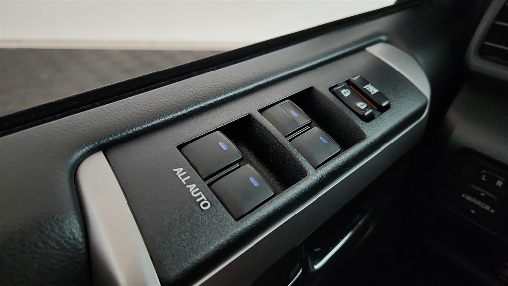 2019 Toyota 4Runner SR5 photo 20