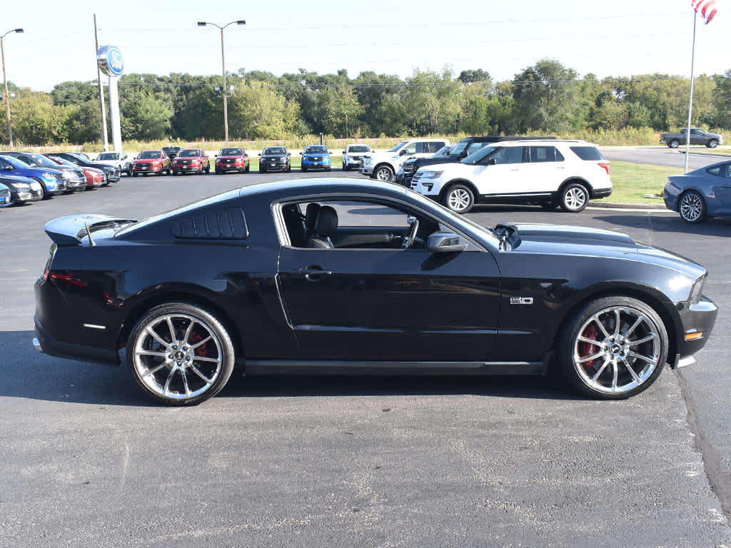 2012 Ford Mustang GT Premium photo 12