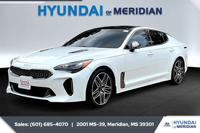 2022 Kia Stinger GT2's photo