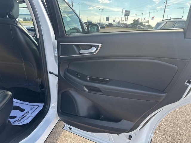 2019 Ford Edge SEL photo 11