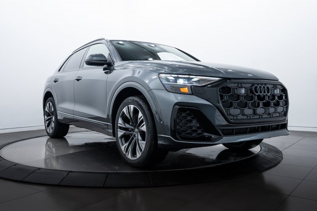 2025 Audi Q8 Premium Plus