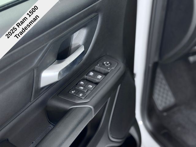 2025 Ram 1500 Tradesman photo 5
