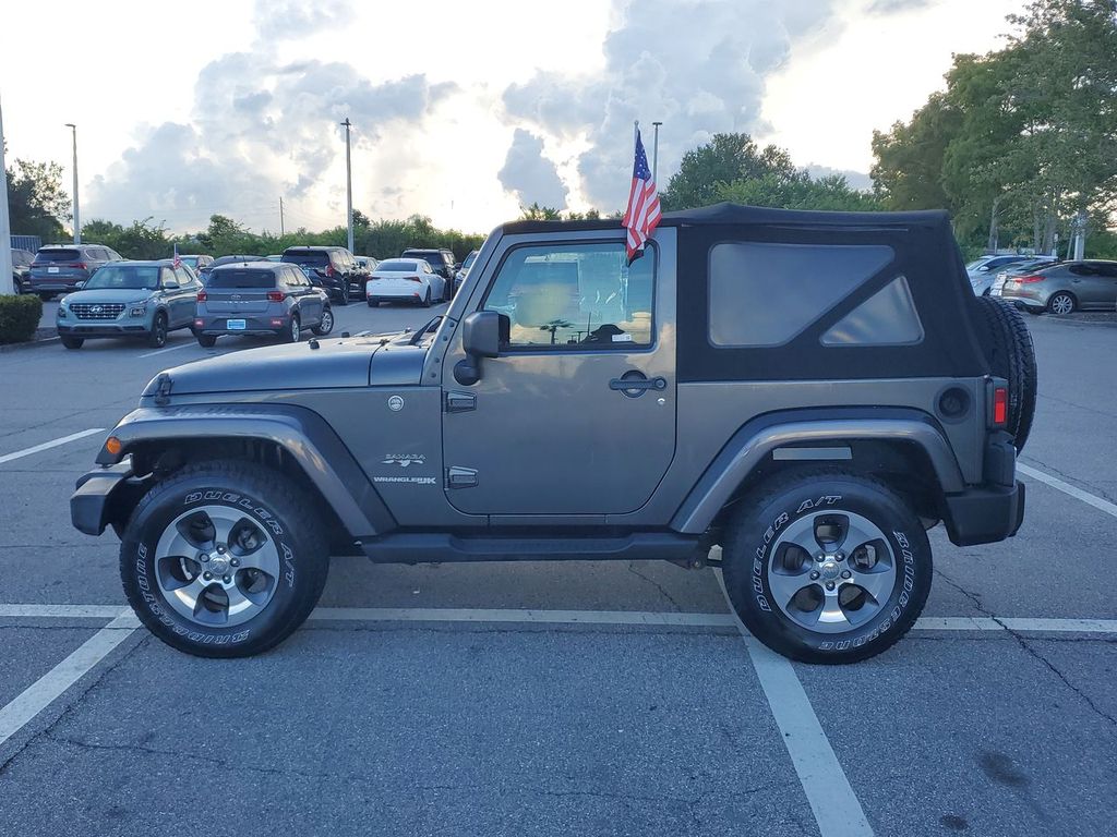 2018 Jeep Wrangler Sahara photo 14