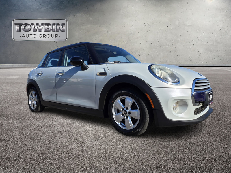 2015 Mini Cooper Hardtop 4 Door photo 2