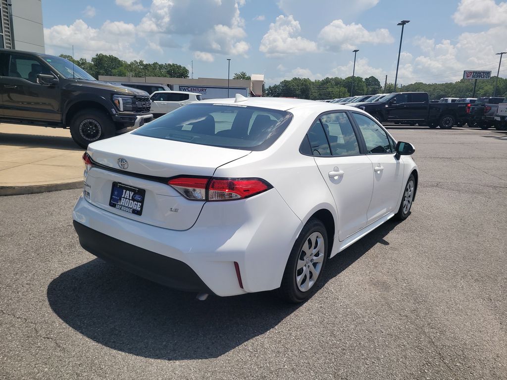 2023 Toyota Corolla LE photo 3