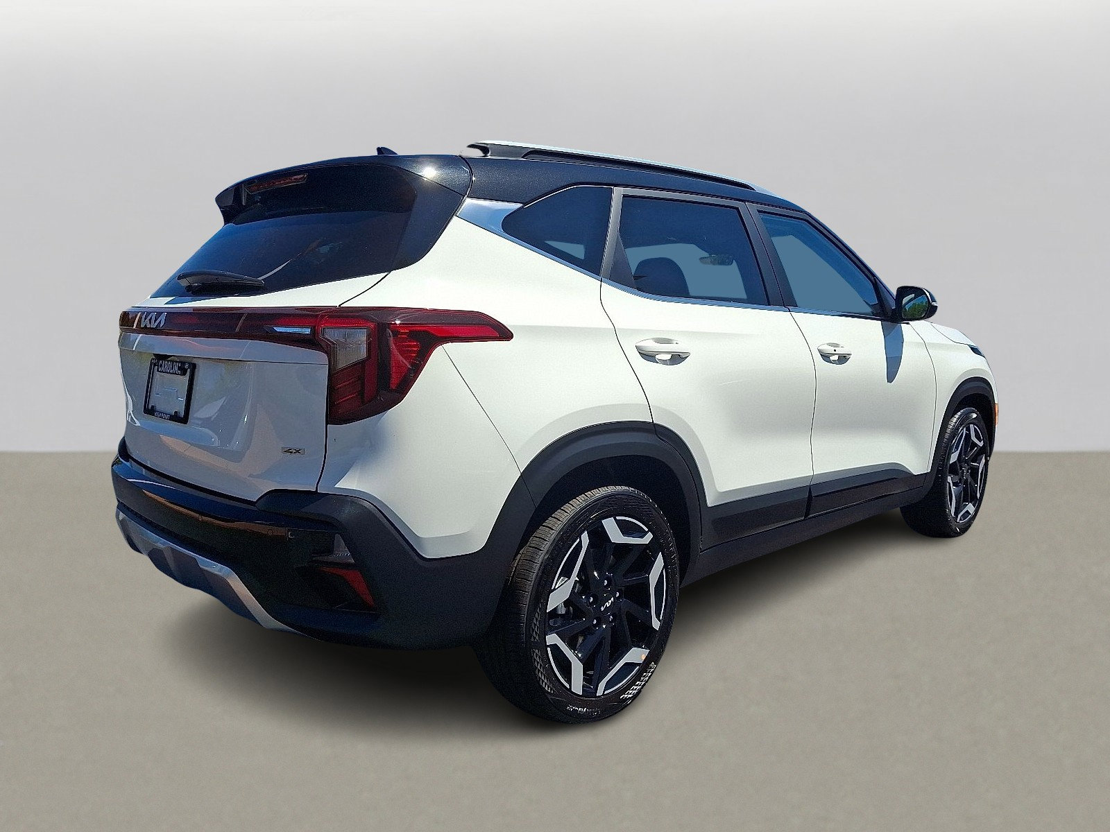 2026 Kia Seltos SX photo 3