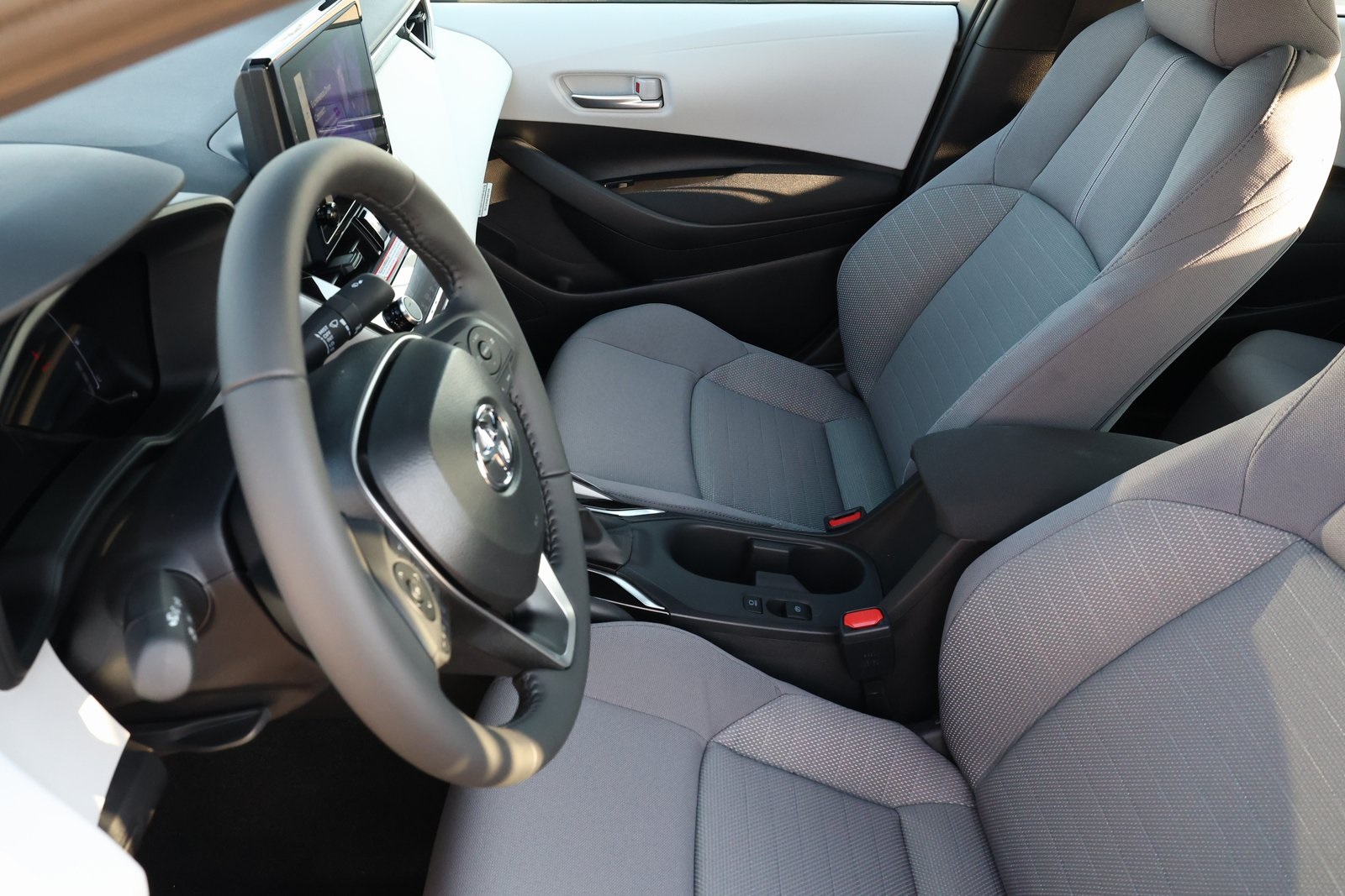 2026 Toyota Corolla SE photo 11