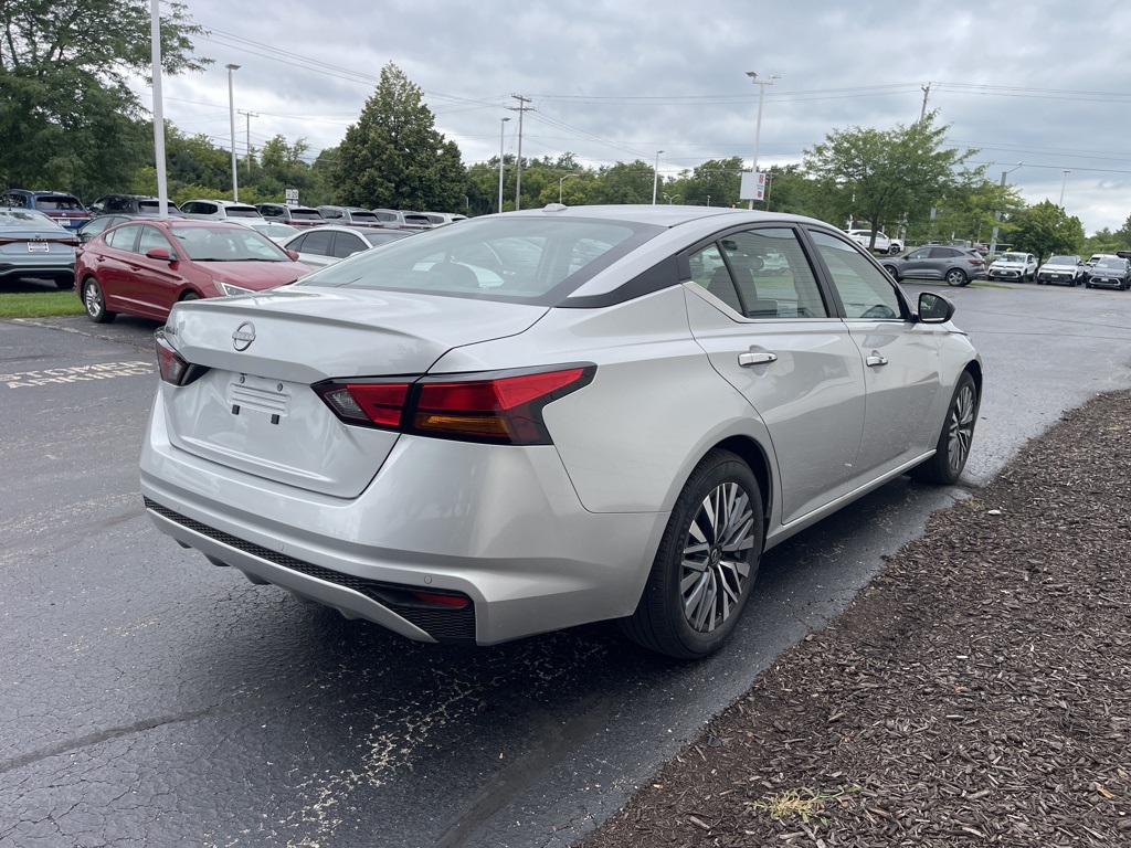 2025 Nissan Altima 2.5 SV photo 3