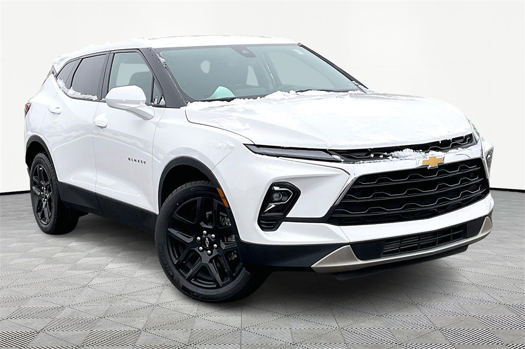 2023 Chevrolet Blazer 2LT photo 3