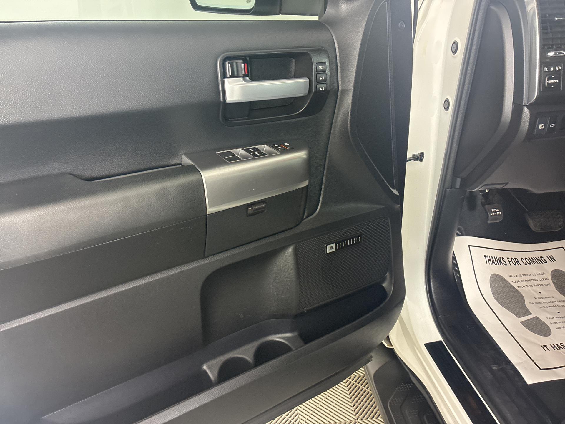 2021 Toyota Sequoia photo 9
