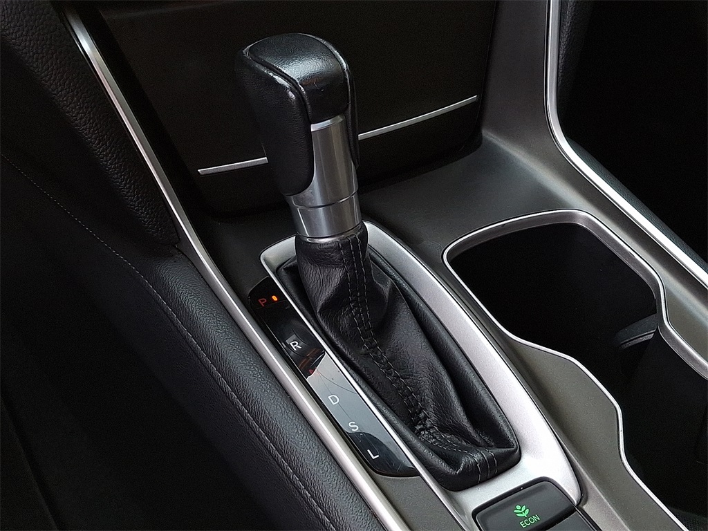 2021 Honda Accord EX-L photo 19