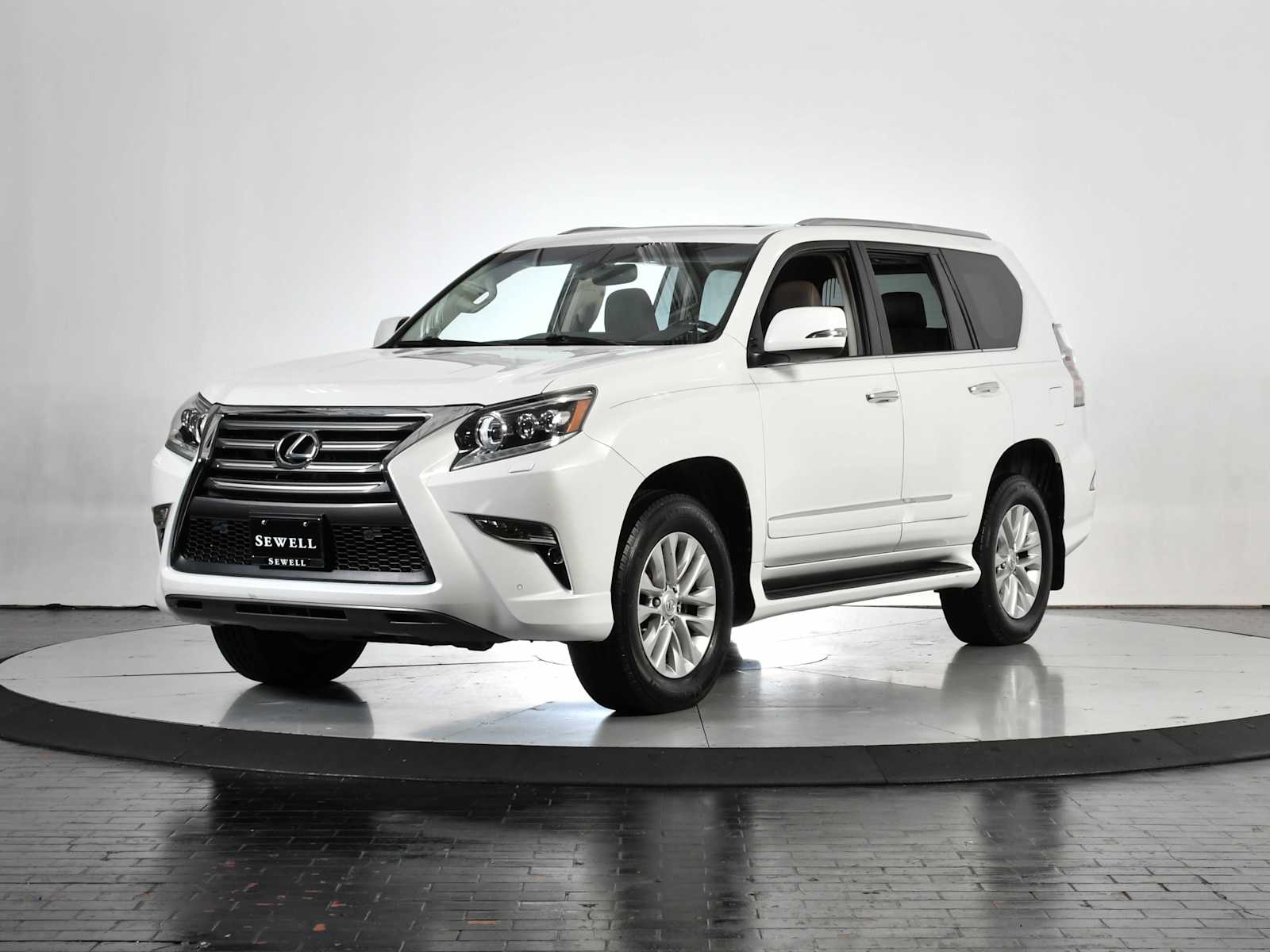 2015 Lexus GX Base's photo