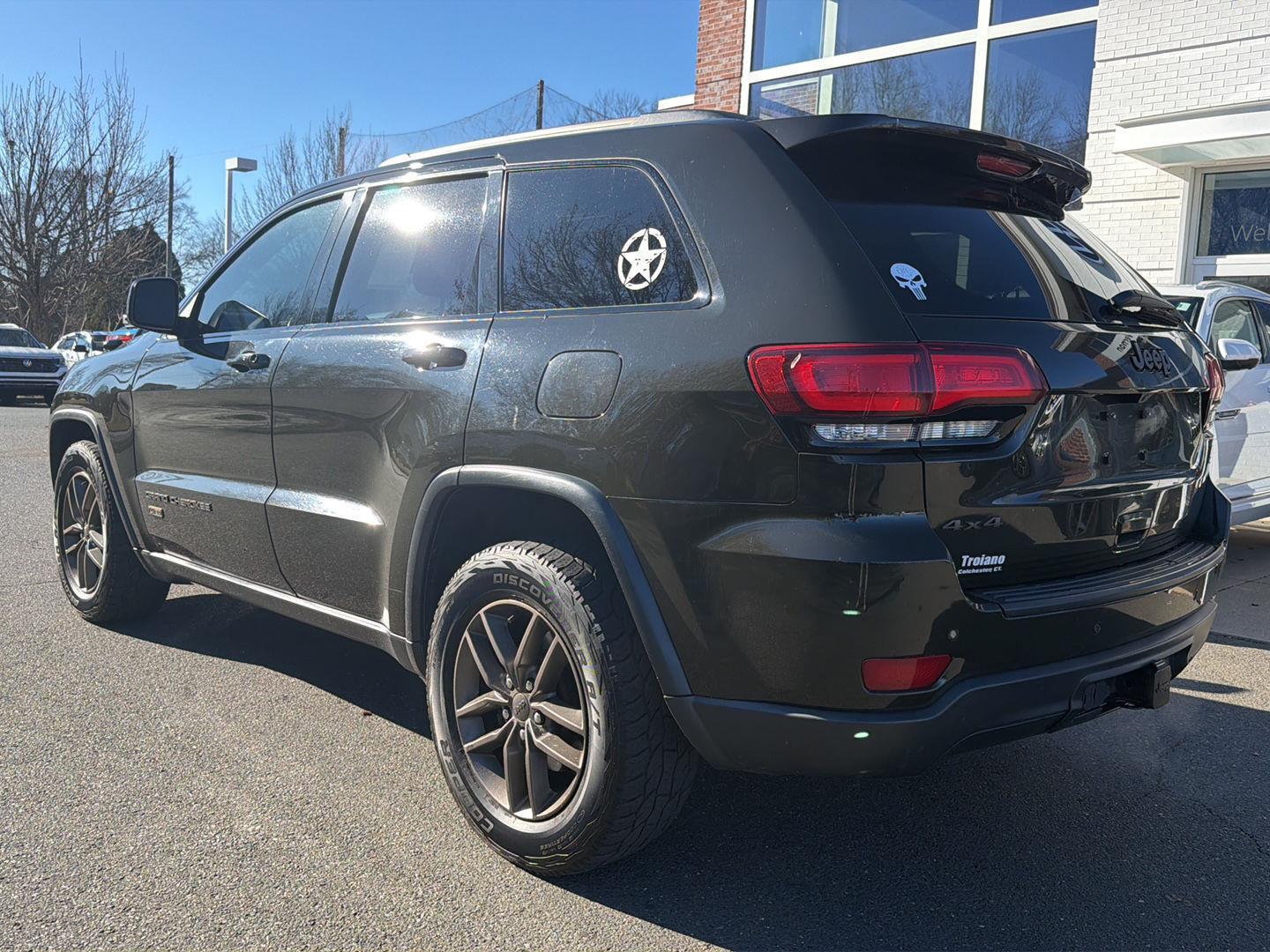 2016 Jeep Grand Cherokee Laredo photo 3