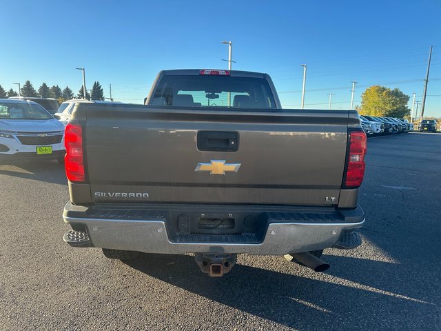 2015 Chevrolet Silverado 2500HD LT photo 3