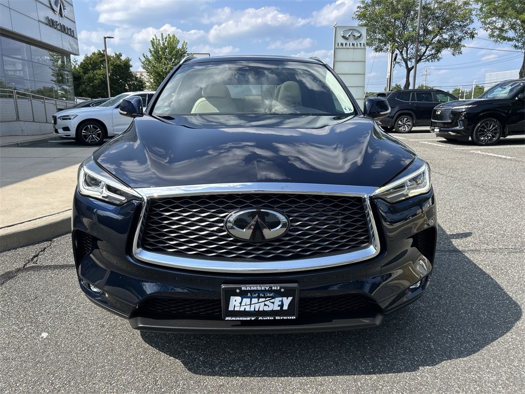 2020 Infiniti QX50 Luxe photo 2