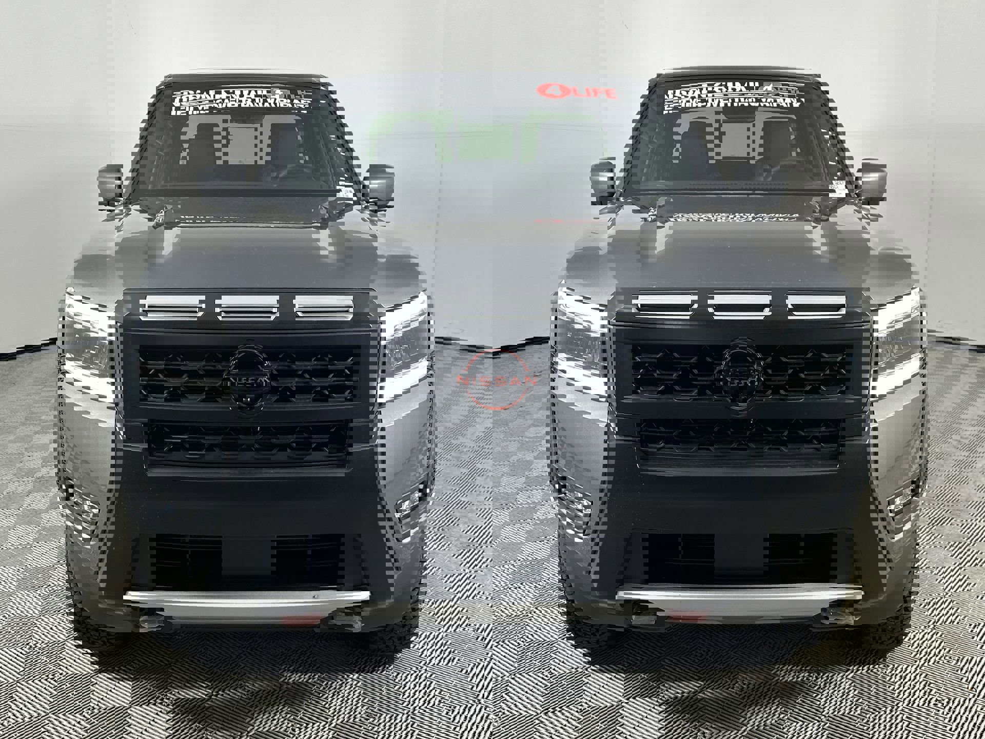 2025 Nissan Frontier PRO-X photo 3