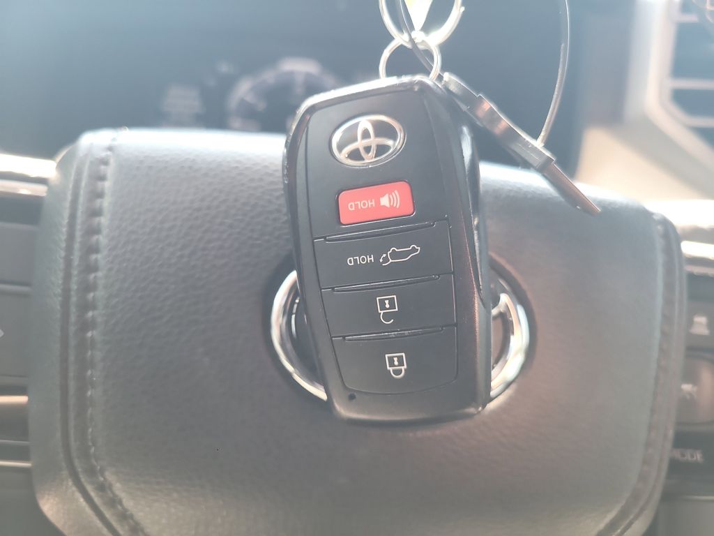 2024 Toyota Sequoia Capstone photo 31