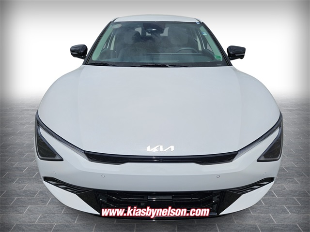 2025 Kia EV6 Wind photo 2