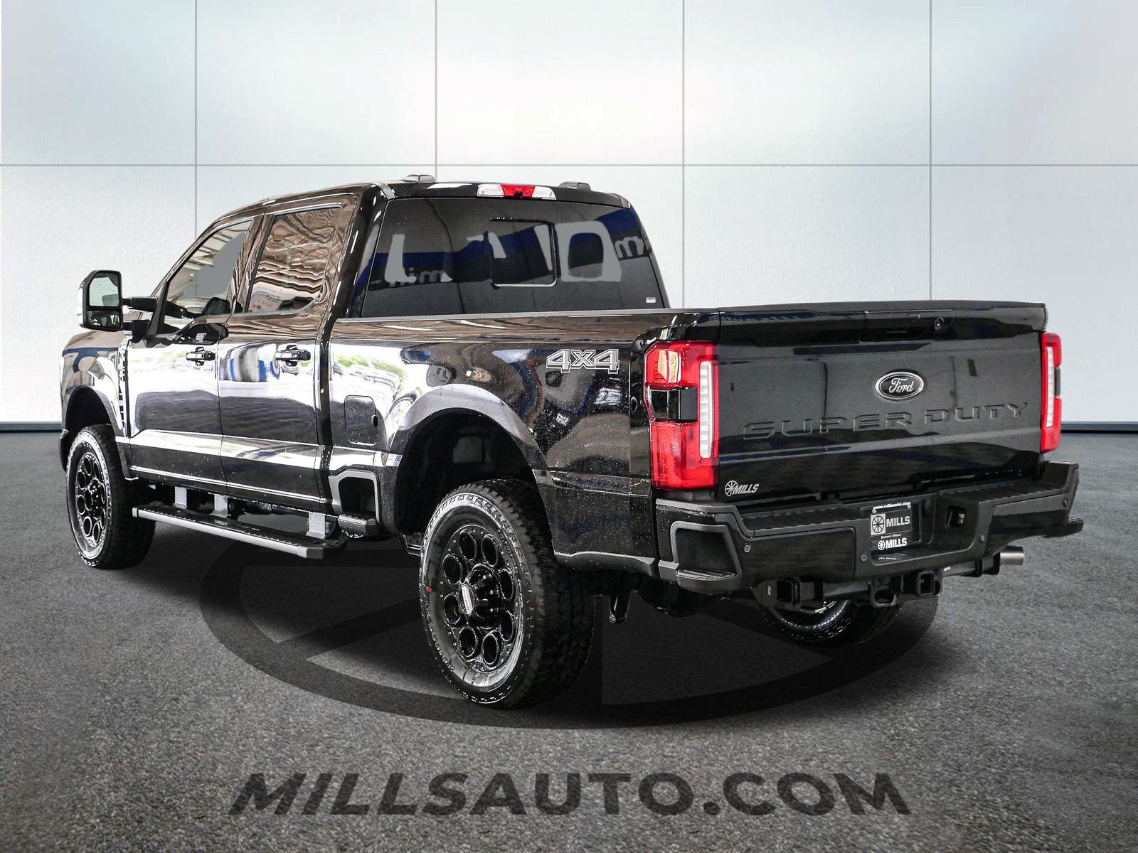 2025 Ford F-350 Lariat photo 4