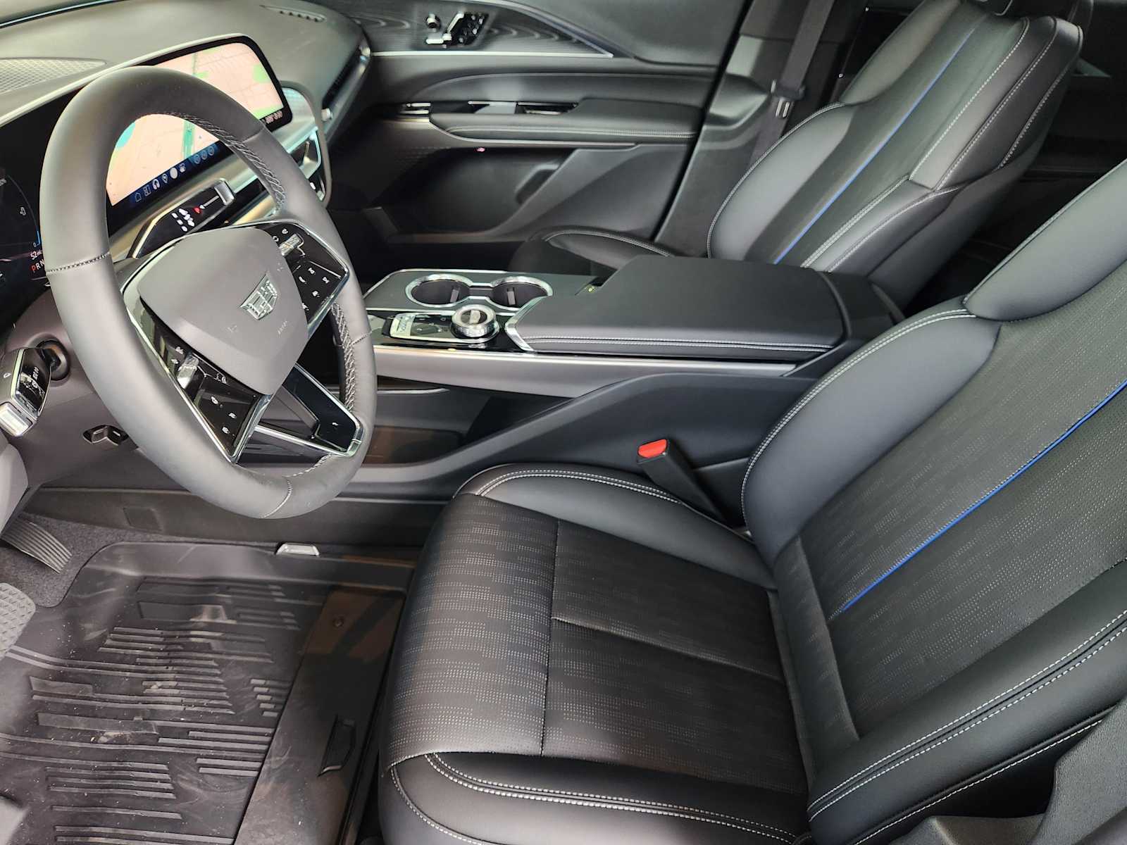 2025 Cadillac Lyriq Sport photo 8