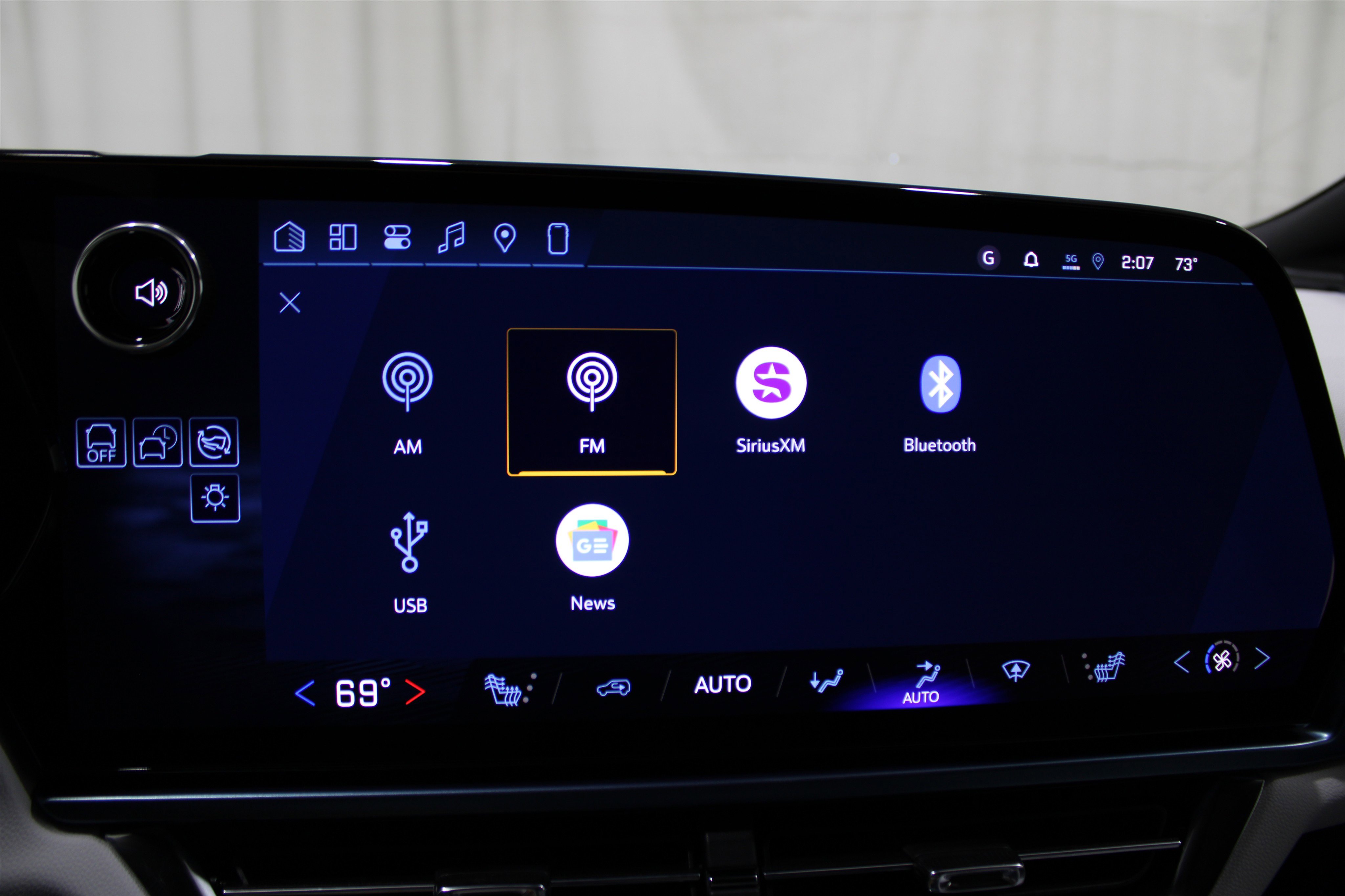 2026 Chevrolet Equinox EV LT photo 16