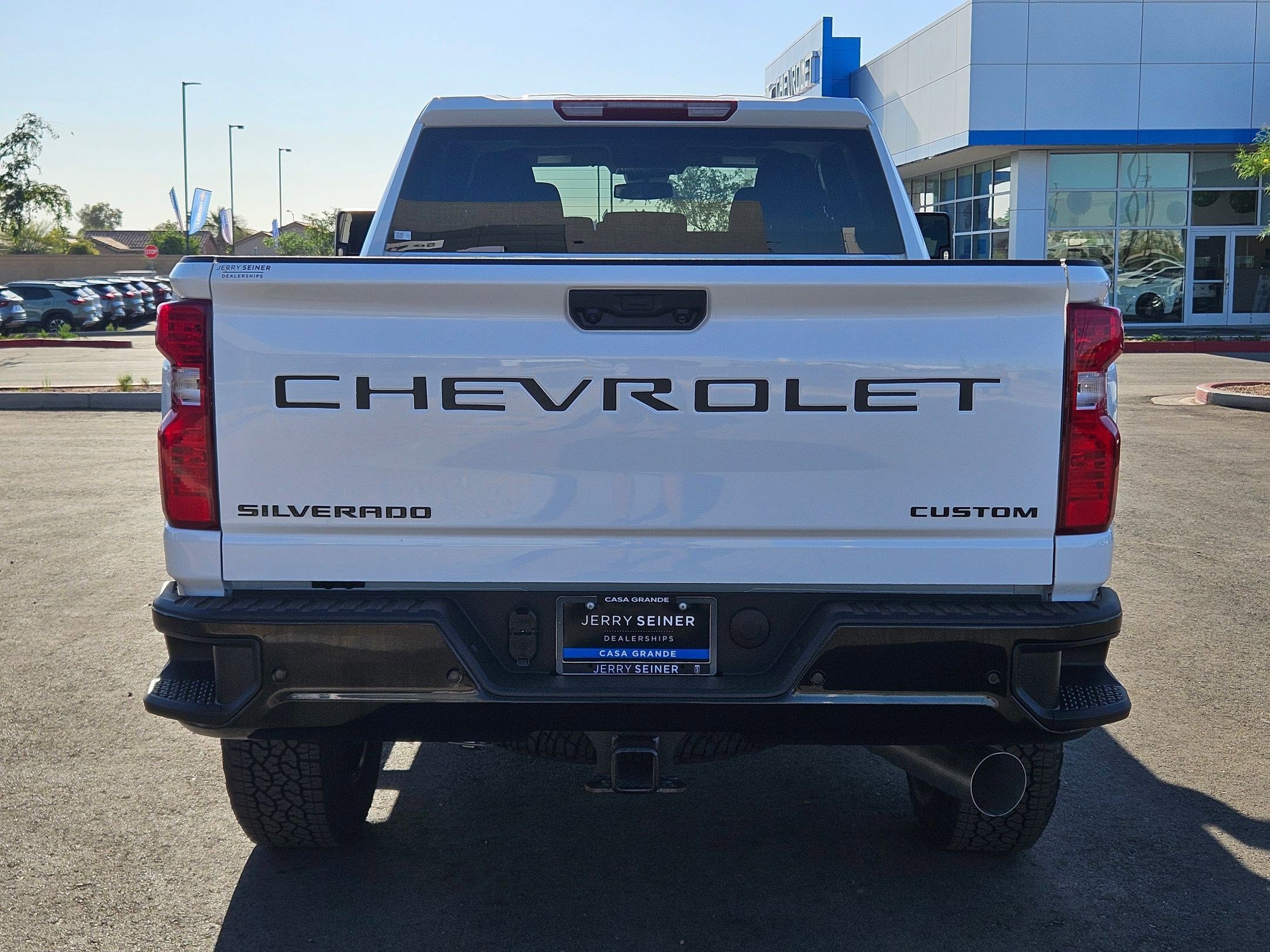 2025 Chevrolet Silverado 2500HD Custom photo 4