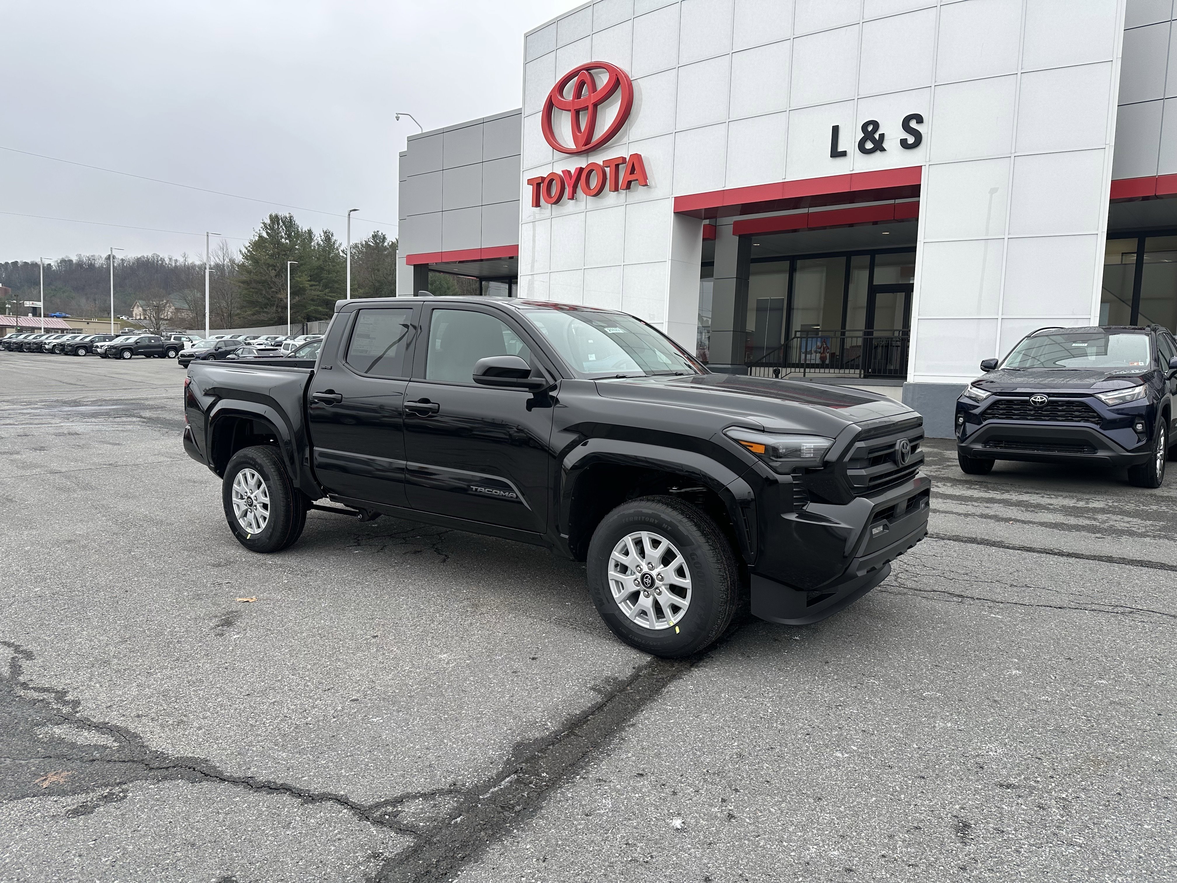 2026 Toyota Tacoma SR5's photo