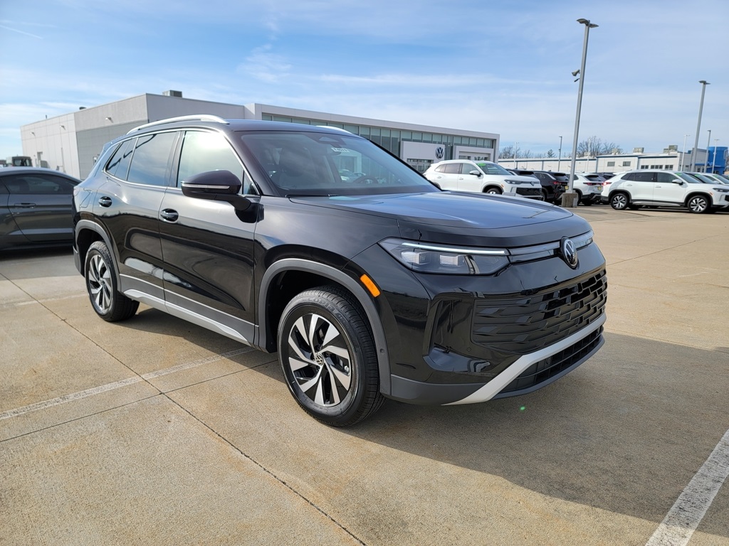 2026 Volkswagen Tiguan S's photo