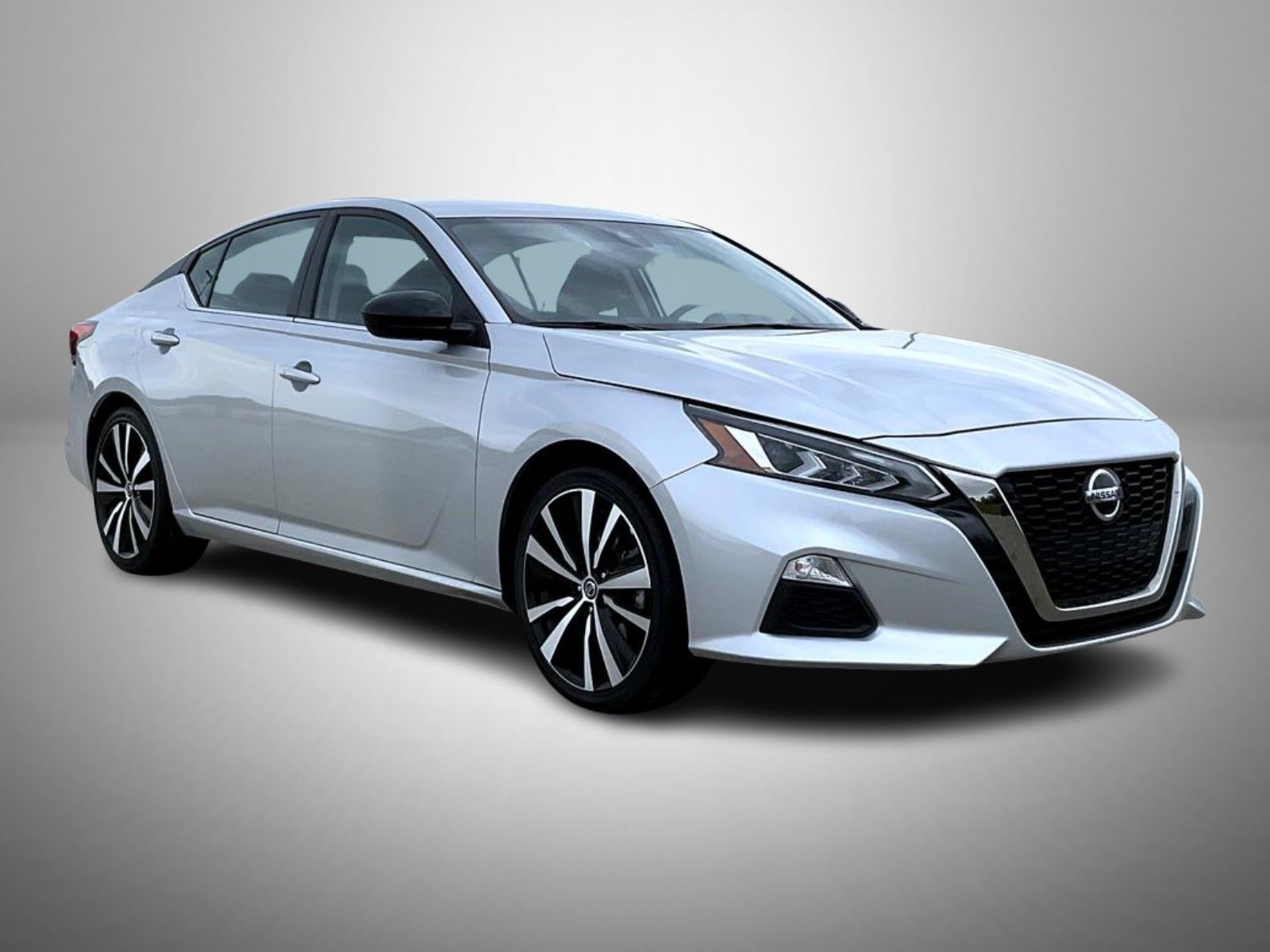 2022 Nissan Altima 2.5 SR photo 3