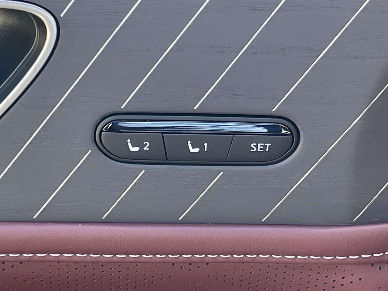 2026 Infiniti QX80 photo 25