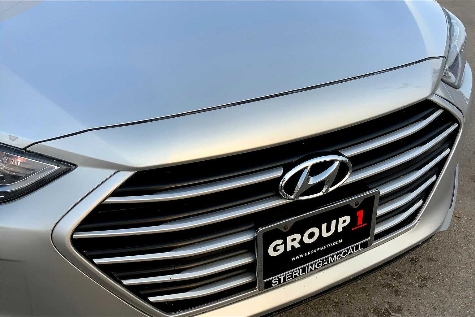 2018 Hyundai Elantra SE photo 24