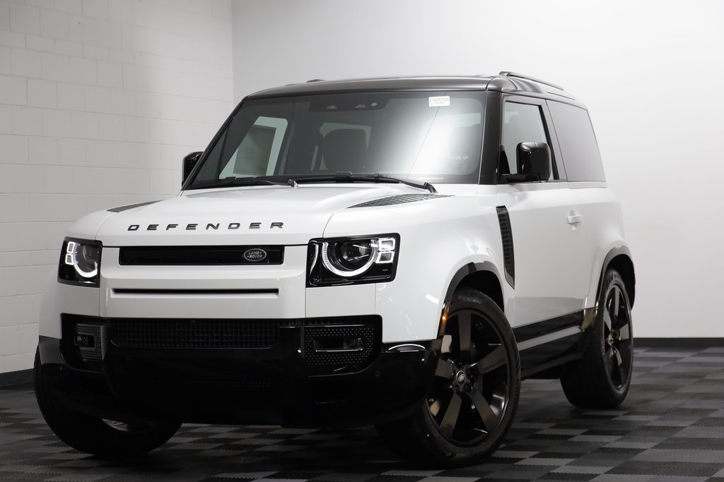 2025 Land Rover Defender X-Dynamic SE's photo