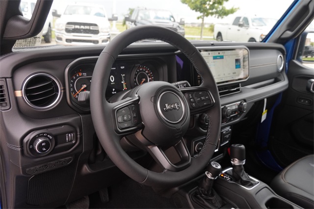 2025 Jeep Gladiator Sport photo 16