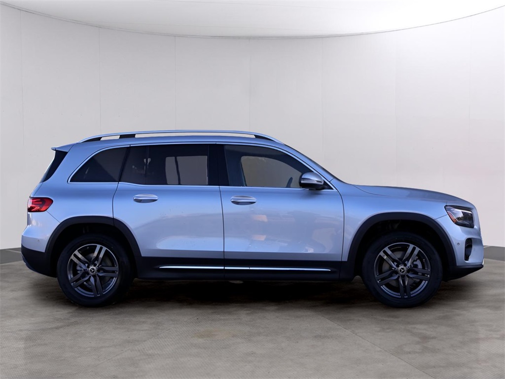 2025 Mercedes Benz GLB 250 4MATIC photo 4