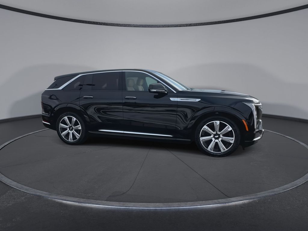 2025 Cadillac Escalade IQ Luxury photo 3