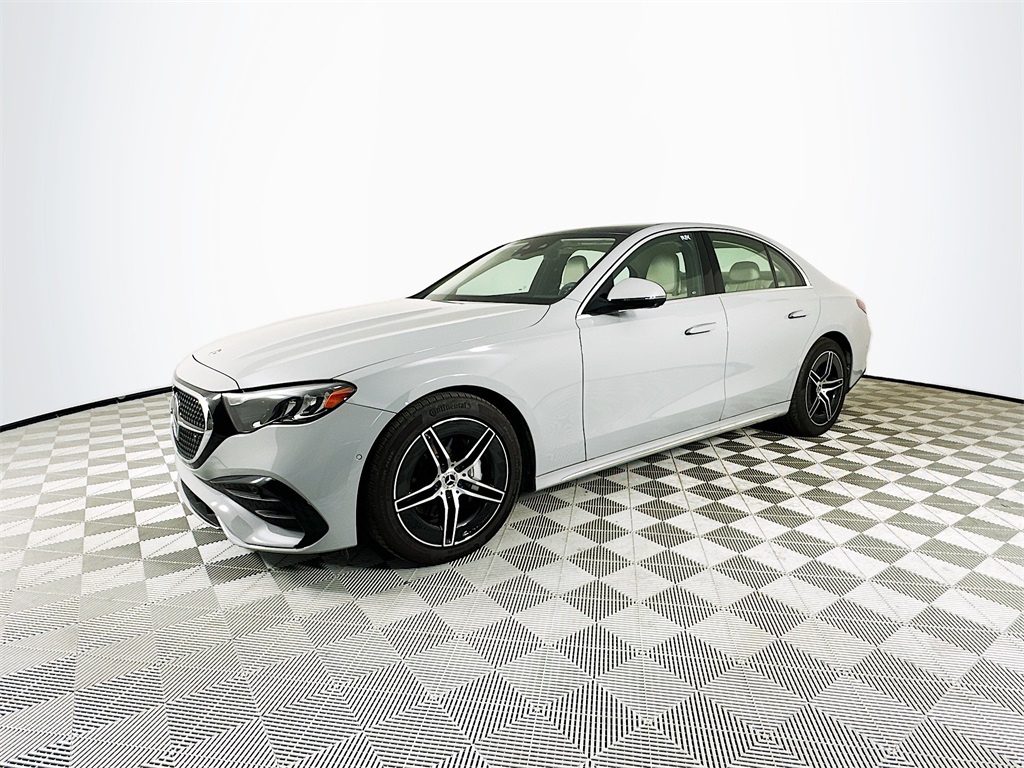 2024 Mercedes Benz E 350 4MATIC photo 3