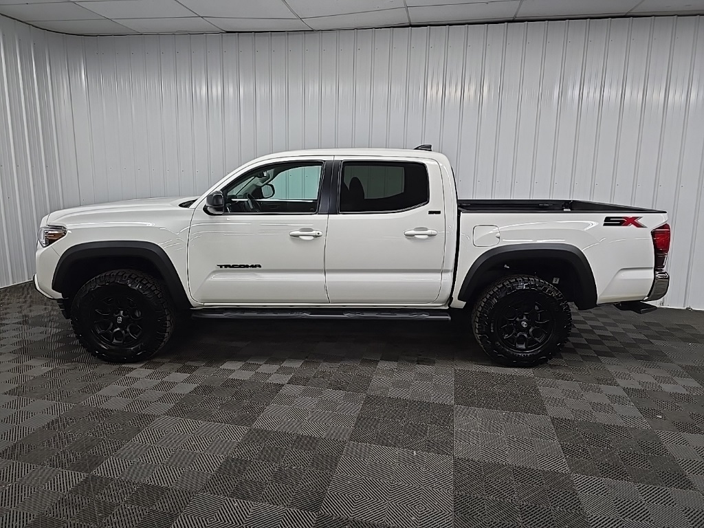 2023 Toyota Tacoma SR5 V6 photo 5