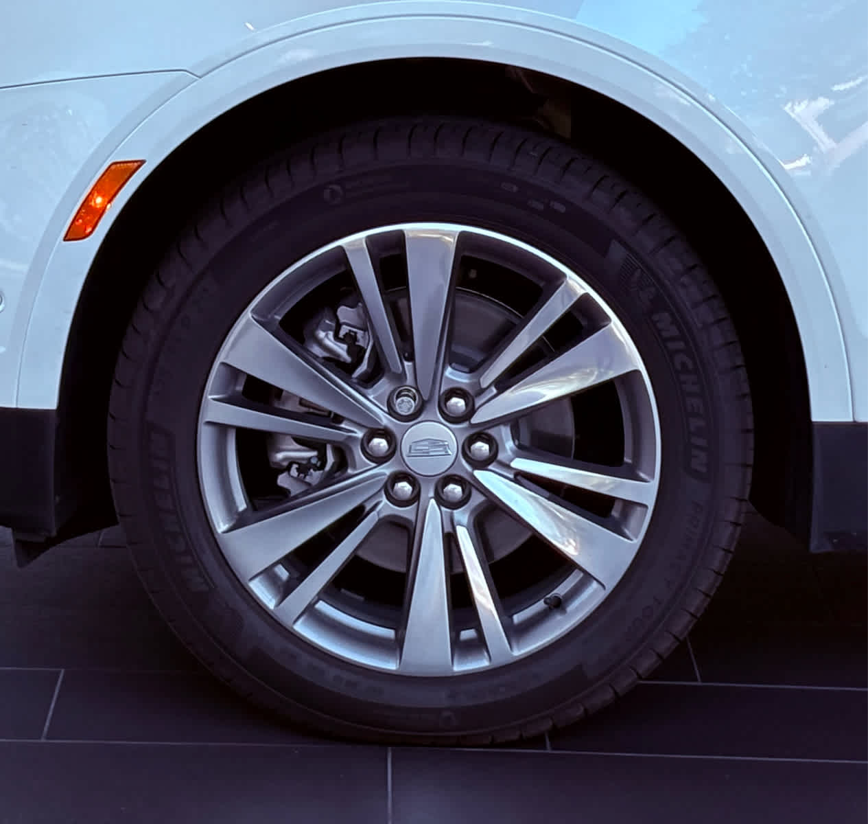 2025 Cadillac XT5 Premium Luxury photo 5